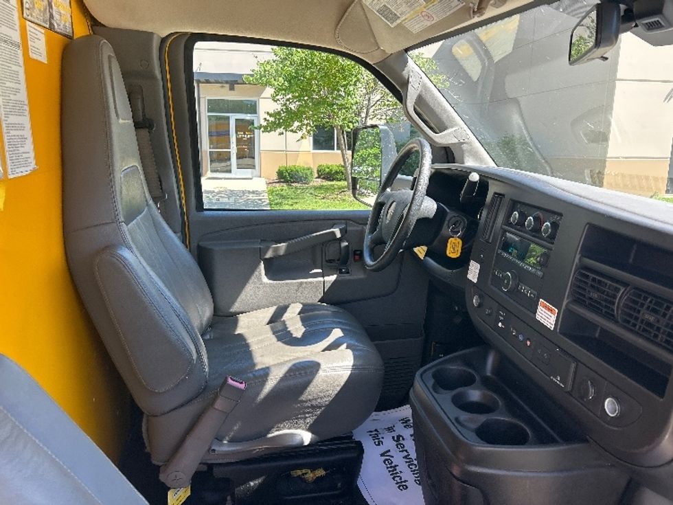 Light Duty Box Truck-Light and Medium Duty Trucks-GMC-2021-Savana G33903-Lacey-WA-86,750\n\t\tmiles-$ 28,500 - Image 22