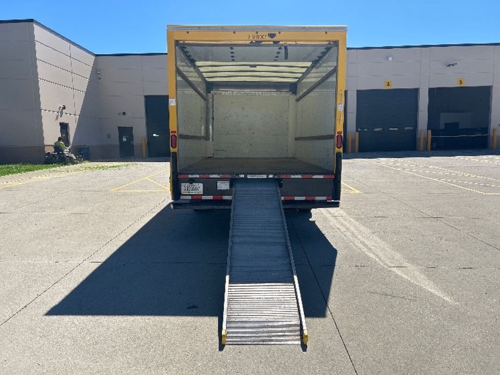 Light Duty Box Truck-Light and Medium Duty Trucks-GMC-2021-Savana G33903-Lacey-WA-86,750\n\t\tmiles-$ 28,500 - Image 9