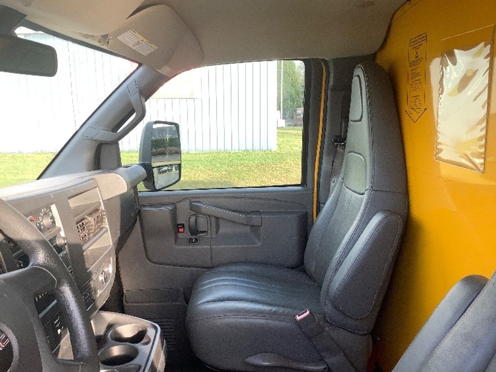 Light Duty Box Truck-Light and Medium Duty Trucks-GMC-2021-Savana G33903-Lacey-WA-92,072\n\t\tmiles-$ 28,500 - Image 18