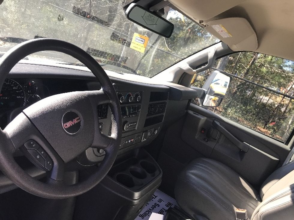 Light Duty Box Truck-Light and Medium Duty Trucks-GMC-2021-Savana G33903-Ladson-SC-119,075\n\t\tmiles-$ 29,000 - Image 17