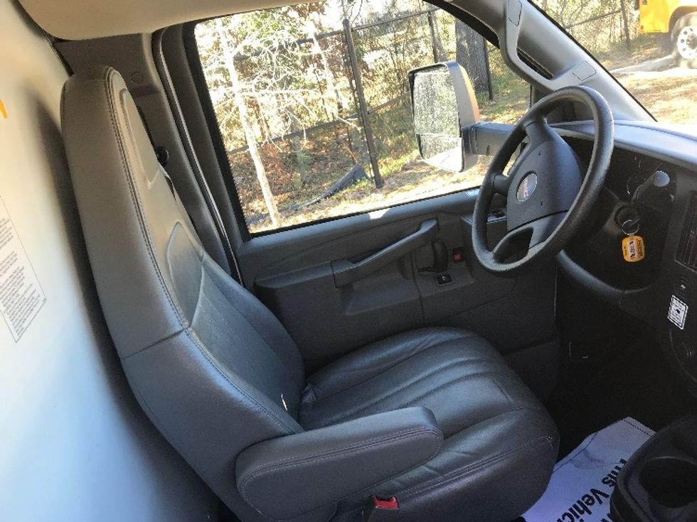 Light Duty Box Truck-Light and Medium Duty Trucks-GMC-2021-Savana G33903-Ladson-SC-119,075\n\t\tmiles-$ 29,000 - Image 22