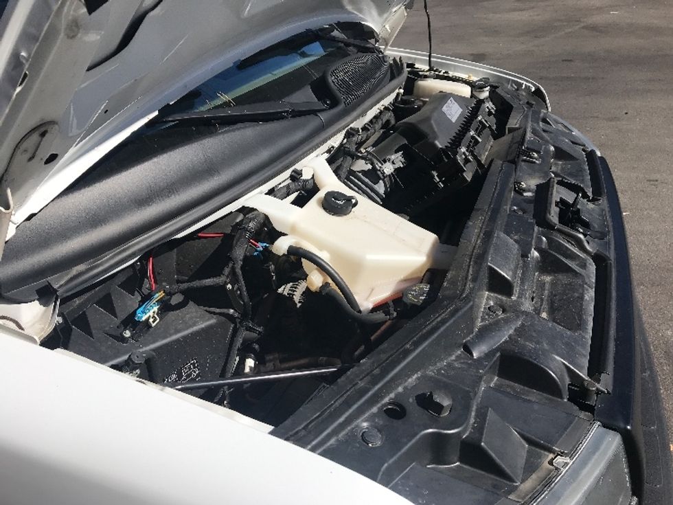 Light Duty Box Truck-Light and Medium Duty Trucks-GMC-2021-Savana G33903-Ladson-SC-119,075\n\t\tmiles-$ 29,000 - Image 23