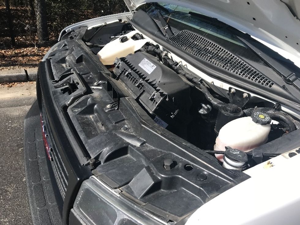 Light Duty Box Truck-Light and Medium Duty Trucks-GMC-2021-Savana G33903-Ladson-SC-119,075\n\t\tmiles-$ 29,000 - Image 24