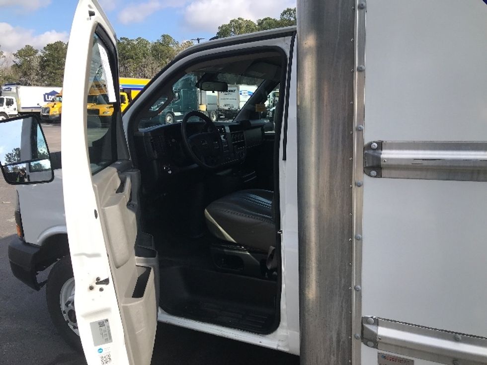 Light Duty Box Truck-Light and Medium Duty Trucks-GMC-2021-Savana G33903-Ladson-SC-127,154\n\t\tmiles-$ 27,750 - Image 16