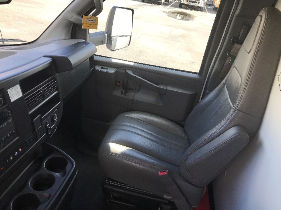 Light Duty Box Truck-Light and Medium Duty Trucks-GMC-2021-Savana G33903-Ladson-SC-127,154\n\t\tmiles-$ 27,750 - Image 19