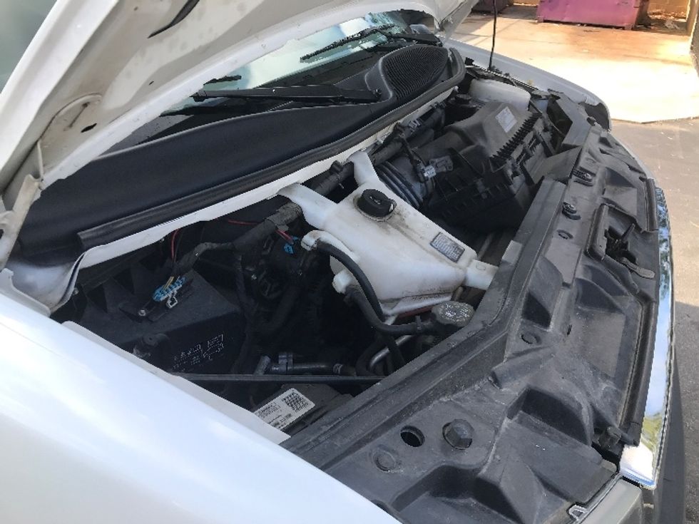 Light Duty Box Truck-Light and Medium Duty Trucks-GMC-2021-Savana G33903-Ladson-SC-127,154\n\t\tmiles-$ 27,750 - Image 23