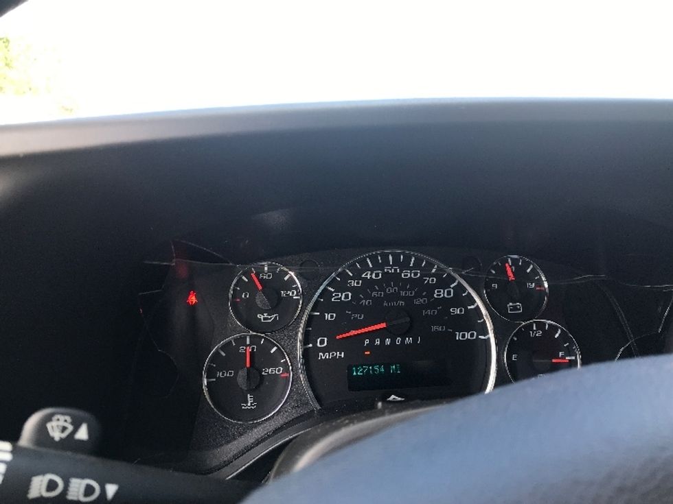 Light Duty Box Truck-Light and Medium Duty Trucks-GMC-2021-Savana G33903-Ladson-SC-127,154\n\t\tmiles-$ 27,750 - Image 25