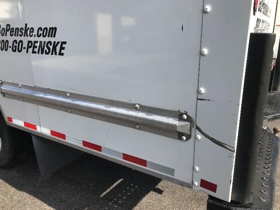 Light Duty Box Truck-Light and Medium Duty Trucks-GMC-2021-Savana G33903-Ladson-SC-127,154\n\t\tmiles-$ 27,750 - Image 26