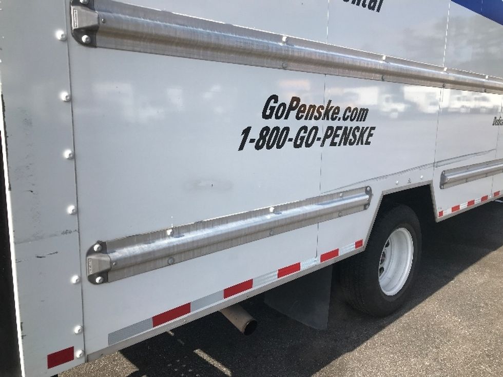 Light Duty Box Truck-Light and Medium Duty Trucks-GMC-2021-Savana G33903-Ladson-SC-127,154\n\t\tmiles-$ 27,750 - Image 27