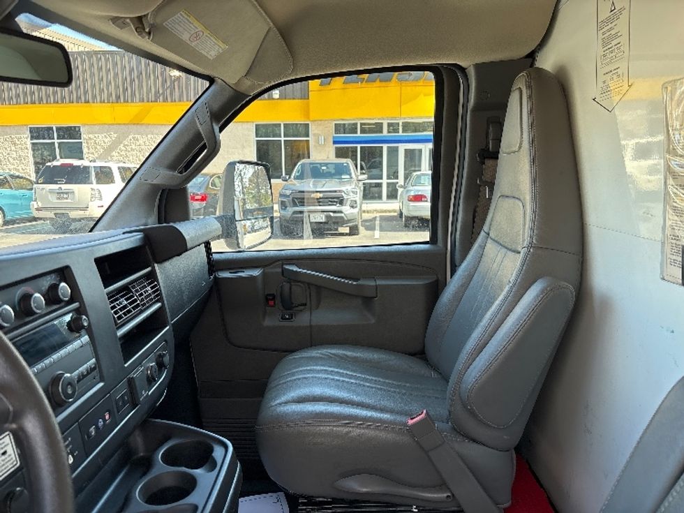 Light Duty Box Truck-Light and Medium Duty Trucks-GMC-2021-Savana G33903-Ladson-SC-50,603\n\t\tmiles-$ 37,250 - Image 18