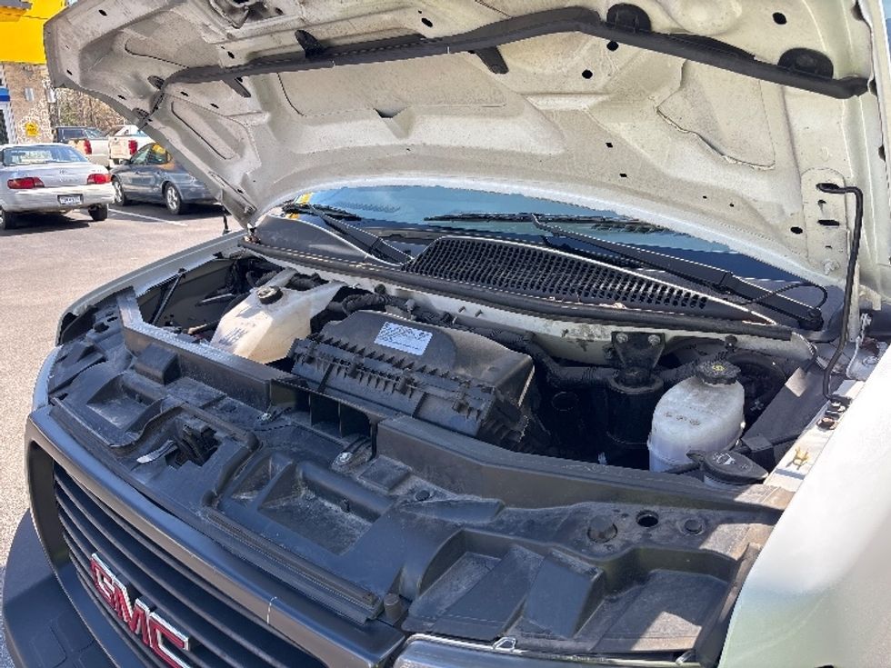 Light Duty Box Truck-Light and Medium Duty Trucks-GMC-2021-Savana G33903-Ladson-SC-50,603\n\t\tmiles-$ 37,250 - Image 23