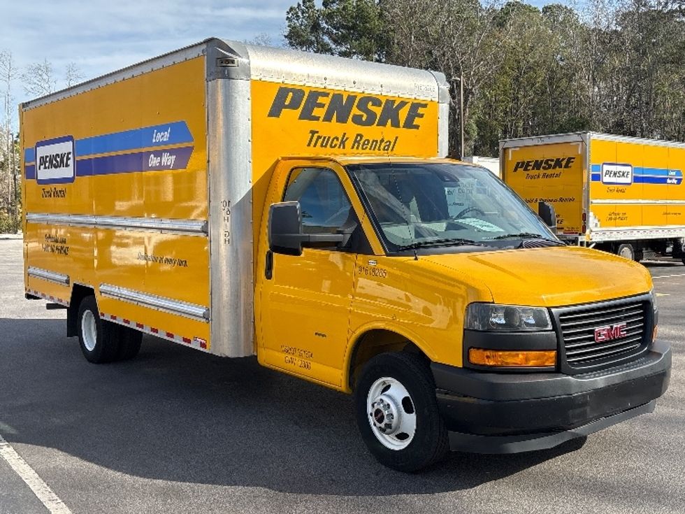 Light Duty Box Truck-Light and Medium Duty Trucks-GMC-2021-Savana G33903-Ladson-SC-89,684\n\t\tmiles-$ 29,500 - Image 1