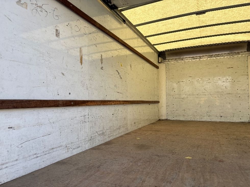 Light Duty Box Truck-Light and Medium Duty Trucks-GMC-2021-Savana G33903-Ladson-SC-89,684\n\t\tmiles-$ 29,500 - Image 10