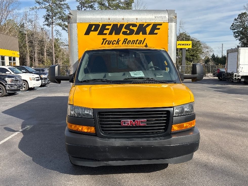 Light Duty Box Truck-Light and Medium Duty Trucks-GMC-2021-Savana G33903-Ladson-SC-89,684\n\t\tmiles-$ 29,500 - Image 2