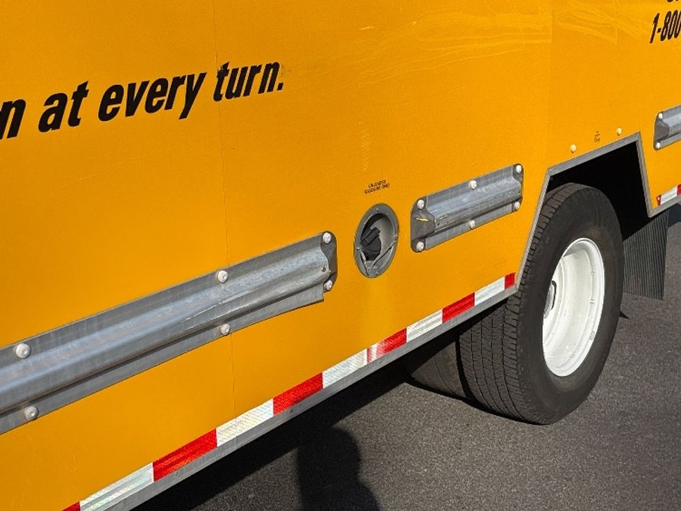 Light Duty Box Truck-Light and Medium Duty Trucks-GMC-2021-Savana G33903-Ladson-SC-89,684\n\t\tmiles-$ 29,500 - Image 24