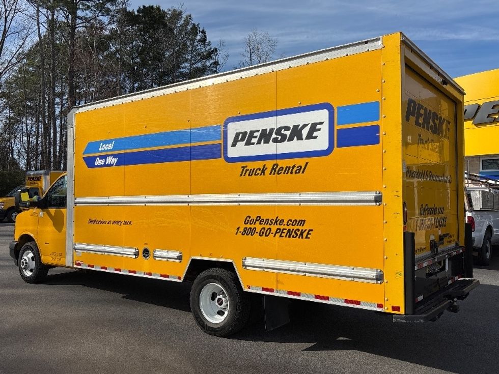 Light Duty Box Truck-Light and Medium Duty Trucks-GMC-2021-Savana G33903-Ladson-SC-89,684\n\t\tmiles-$ 29,500 - Image 6