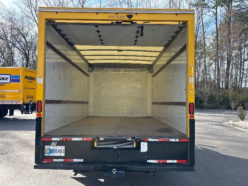 Light Duty Box Truck-Light and Medium Duty Trucks-GMC-2021-Savana G33903-Ladson-SC-89,684\n\t\tmiles-$ 29,500 - Image 8