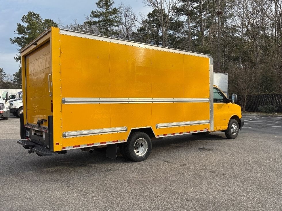 Light Duty Box Truck-Light and Medium Duty Trucks-GMC-2021-Savana G33903-Ladson-SC-92,137\n\t\tmiles-$ 29,000 - Image 12