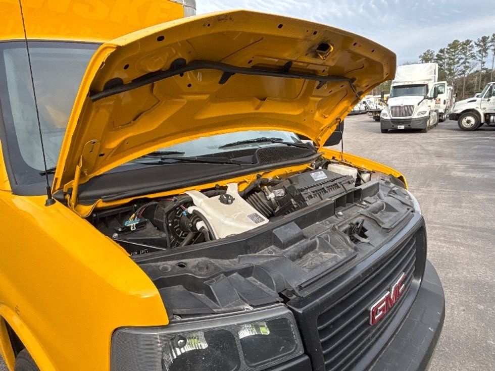 Light Duty Box Truck-Light and Medium Duty Trucks-GMC-2021-Savana G33903-Ladson-SC-92,137\n\t\tmiles-$ 29,000 - Image 22