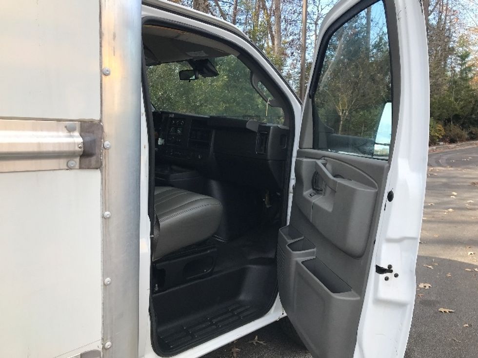 Light Duty Box Truck-Light and Medium Duty Trucks-GMC-2021-Savana G33903-Ladson-SC-93,723\n\t\tmiles-$ 32,000 - Image 19