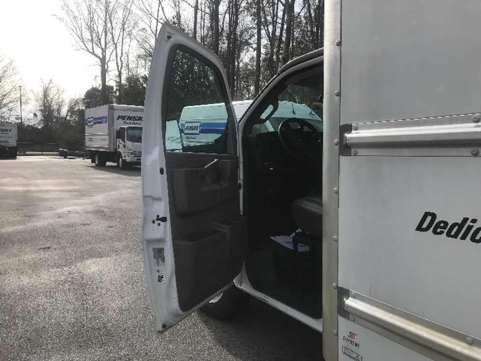 Light Duty Box Truck-Light and Medium Duty Trucks-GMC-2021-Savana G33903-Ladson-SC-99,185\n\t\tmiles-$ 31,500 - Image 15