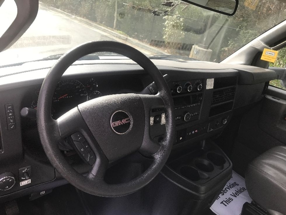 Light Duty Box Truck-Light and Medium Duty Trucks-GMC-2021-Savana G33903-Ladson-SC-99,185\n\t\tmiles-$ 31,500 - Image 17