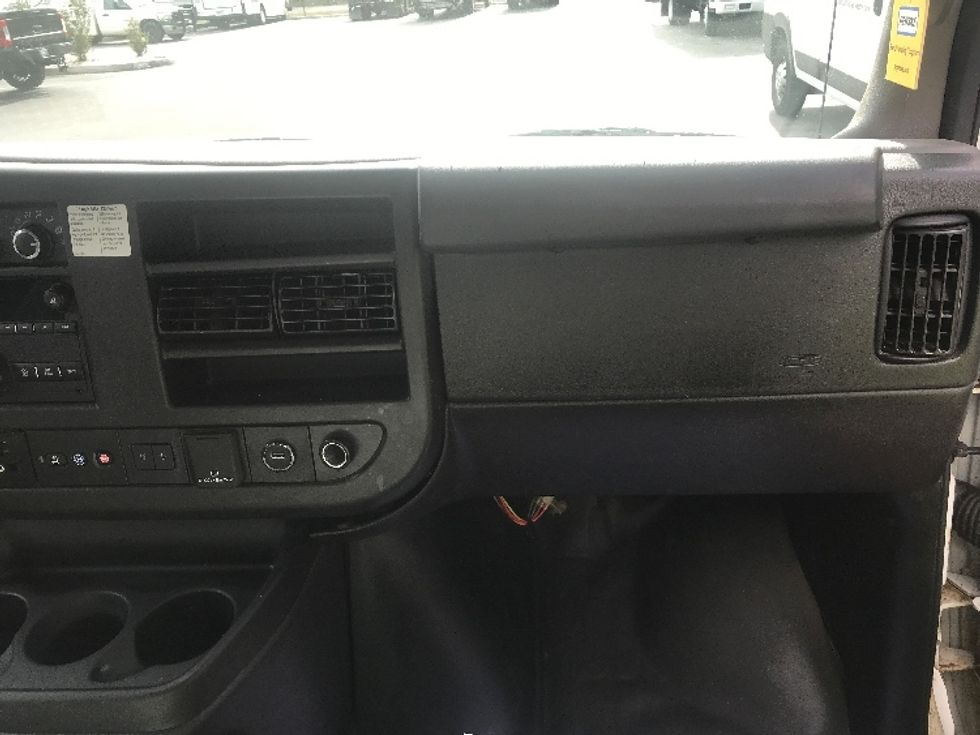 Light Duty Box Truck-Light and Medium Duty Trucks-GMC-2021-Savana G33903-Ladson-SC-99,185\n\t\tmiles-$ 31,500 - Image 20