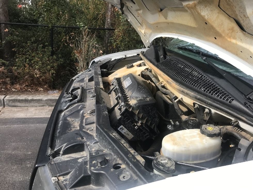 Light Duty Box Truck-Light and Medium Duty Trucks-GMC-2021-Savana G33903-Ladson-SC-99,185\n\t\tmiles-$ 31,500 - Image 23