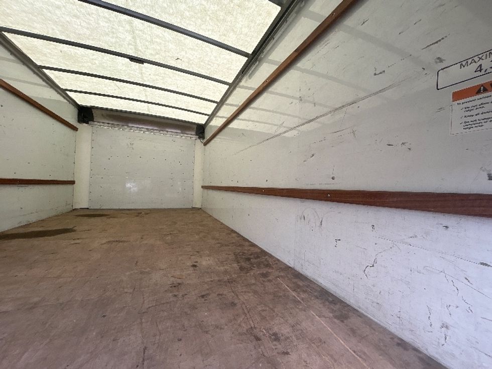 Light Duty Box Truck-Light and Medium Duty Trucks-GMC-2021-Savana G33903-Lafayette-LA-115,586\n\t\tmiles-$ 27,500 - Image 10