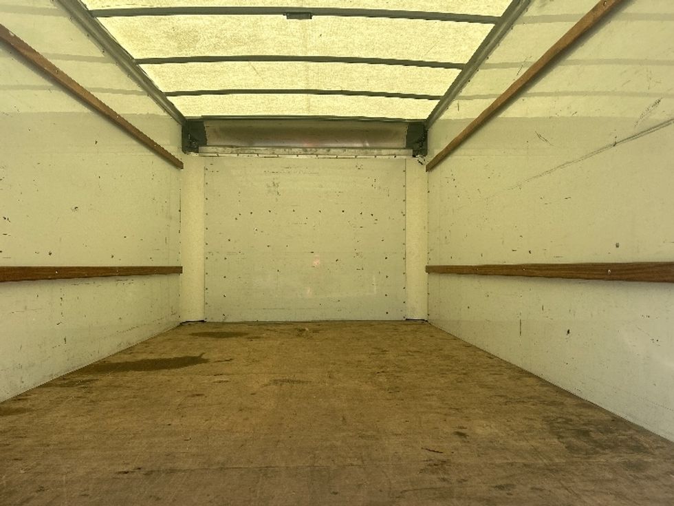 Light Duty Box Truck-Light and Medium Duty Trucks-GMC-2021-Savana G33903-Lafayette-LA-115,586\n\t\tmiles-$ 27,500 - Image 7