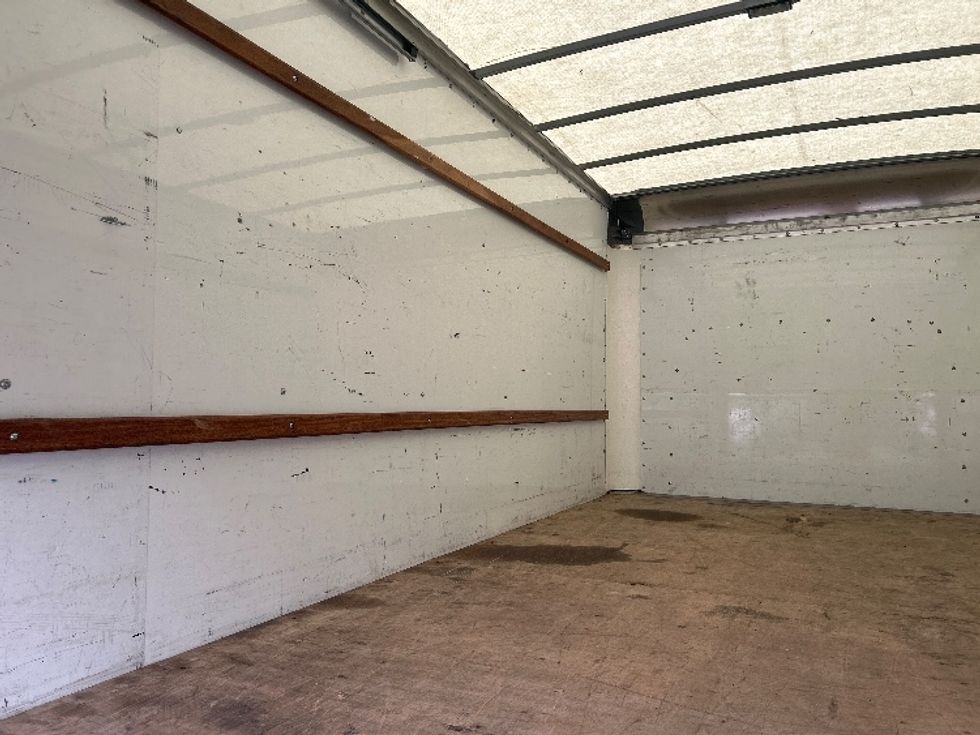 Light Duty Box Truck-Light and Medium Duty Trucks-GMC-2021-Savana G33903-Lafayette-LA-115,586\n\t\tmiles-$ 27,500 - Image 9