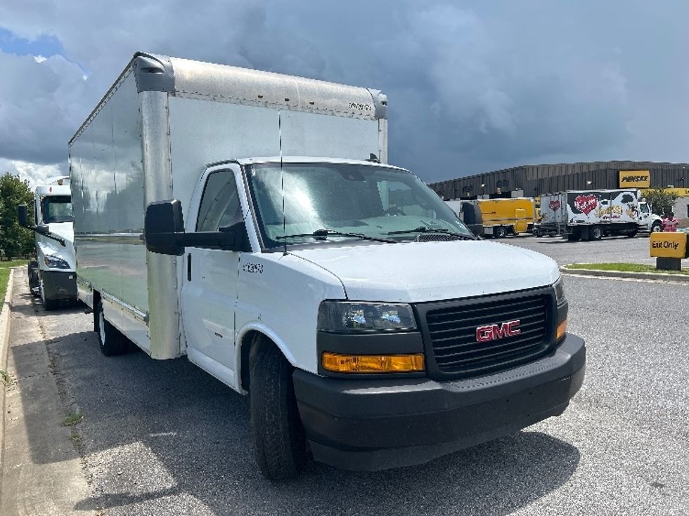 Light Duty Box Truck-Light and Medium Duty Trucks-GMC-2021-Savana G33903-Lafayette-LA-79,032\n\t\tmiles-$ 31,750 - Image 1