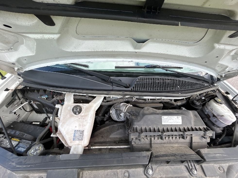 Light Duty Box Truck-Light and Medium Duty Trucks-GMC-2021-Savana G33903-Lafayette-LA-79,032\n\t\tmiles-$ 31,750 - Image 24