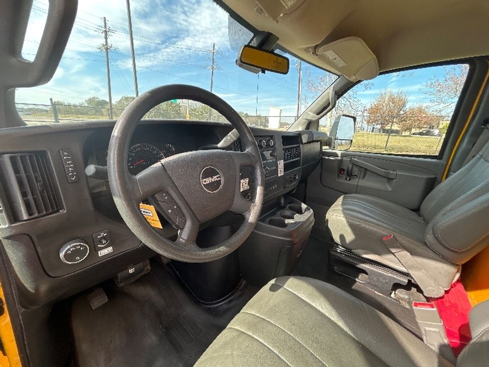 Light Duty Box Truck-Light and Medium Duty Trucks-GMC-2021-Savana G33903-Lafayette-LA-80,839\n\t\tmiles-$ 28,750 - Image 13