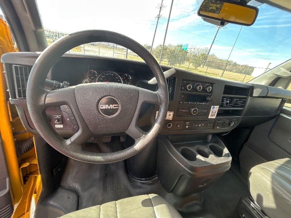 Light Duty Box Truck-Light and Medium Duty Trucks-GMC-2021-Savana G33903-Lafayette-LA-80,839\n\t\tmiles-$ 28,750 - Image 14