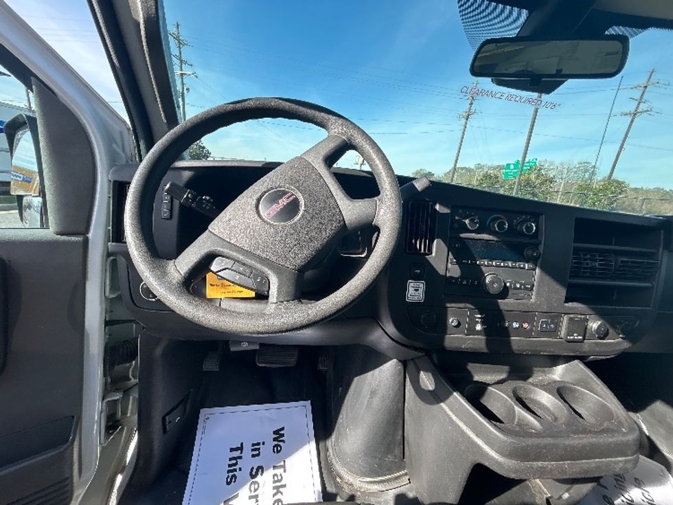 Light Duty Box Truck-Light and Medium Duty Trucks-GMC-2021-Savana G33903-Lafayette-LA-85,946\n\t\tmiles-$ 31,000 - Image 13