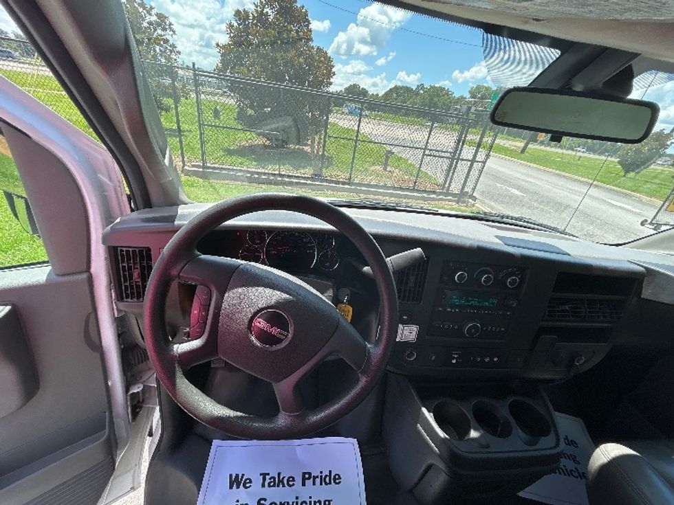 Light Duty Box Truck-Light and Medium Duty Trucks-GMC-2021-Savana G33903-Lafayette-LA-86,891\n\t\tmiles-$ 31,250 - Image 15