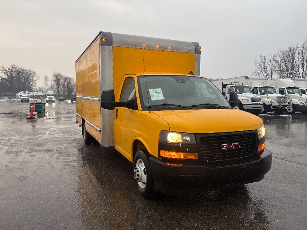 Light Duty Box Truck-Light and Medium Duty Trucks-GMC-2021-Savana G33903-Lansing-MI-109,706\n\t\tmiles-$ 25,000 - Image 1