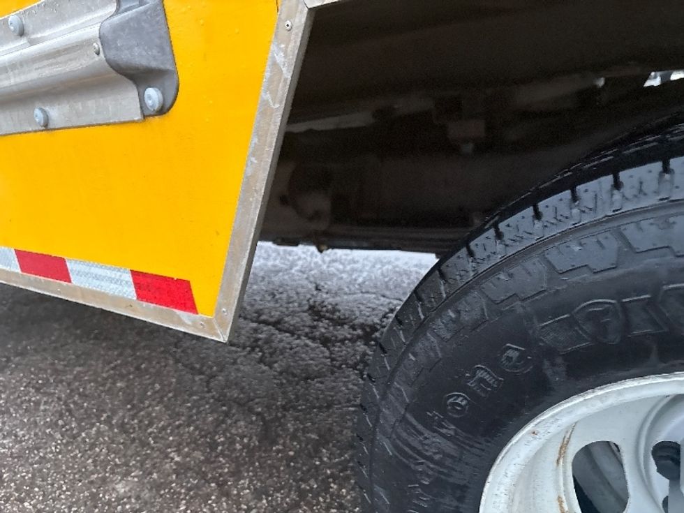 Light Duty Box Truck-Light and Medium Duty Trucks-GMC-2021-Savana G33903-Lansing-MI-109,706\n\t\tmiles-$ 25,000 - Image 5