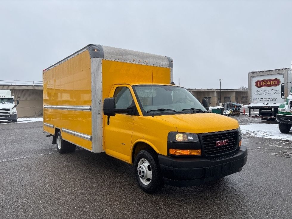 Light Duty Box Truck-Light and Medium Duty Trucks-GMC-2021-Savana G33903-Lansing-MI-93,867\n\t\tmiles-$ 27,000 - Image 1
