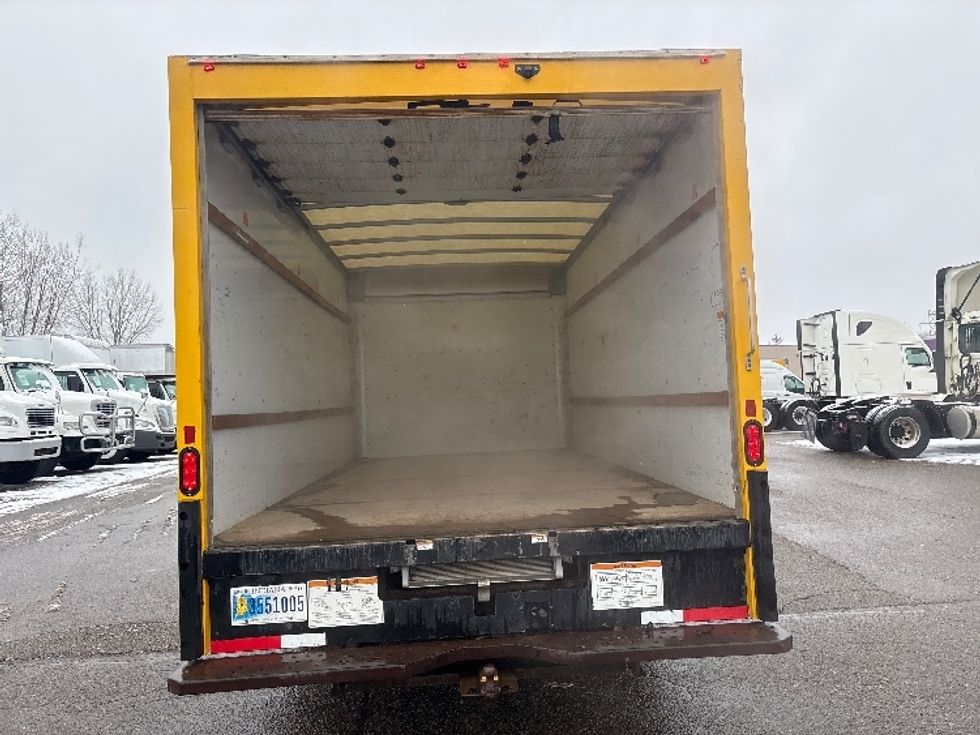 Light Duty Box Truck-Light and Medium Duty Trucks-GMC-2021-Savana G33903-Lansing-MI-93,867\n\t\tmiles-$ 27,000 - Image 8