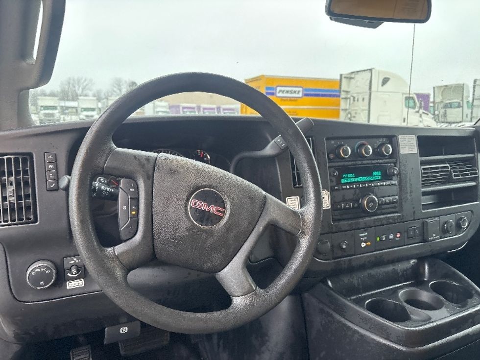 Light Duty Box Truck-Light and Medium Duty Trucks-GMC-2021-Savana G33903-Lansing-MI-97,629\n\t\tmiles-$ 26,500 - Image 18