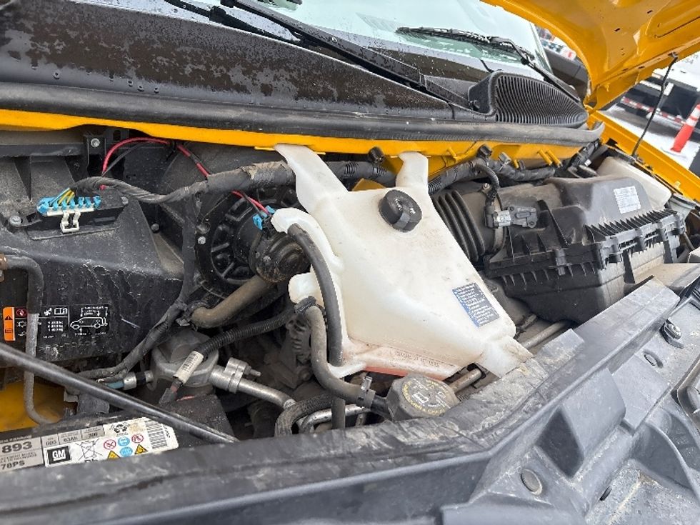 Light Duty Box Truck-Light and Medium Duty Trucks-GMC-2021-Savana G33903-Lansing-MI-97,629\n\t\tmiles-$ 26,500 - Image 23