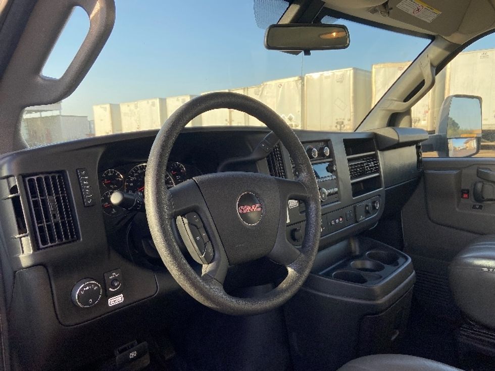 Light Duty Box Truck-Light and Medium Duty Trucks-GMC-2021-Savana G33903-Laredo-TX-65,041\n\t\tmiles-$ 34,250 - Image 15