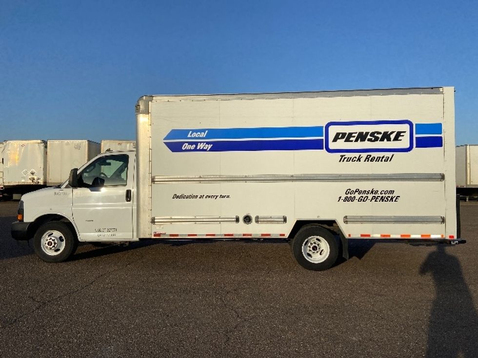 Light Duty Box Truck-Light and Medium Duty Trucks-GMC-2021-Savana G33903-Laredo-TX-65,041\n\t\tmiles-$ 34,250 - Image 4