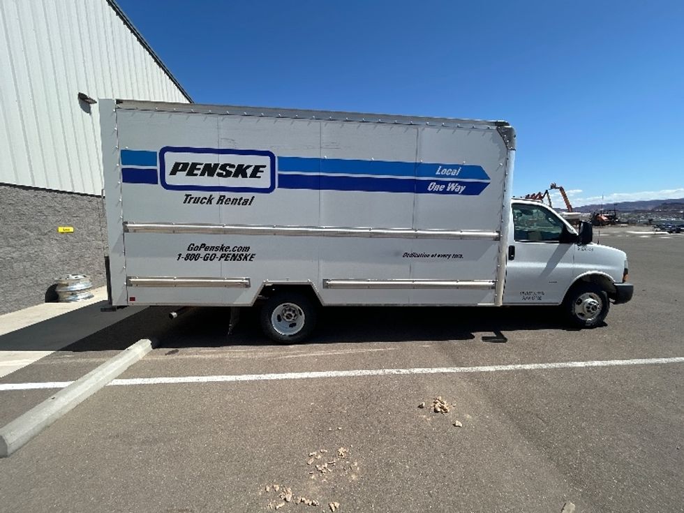 Light Duty Box Truck-Light and Medium Duty Trucks-GMC-2021-Savana G33903-Las Vegas-NV-102,886\n\t\tmiles-$ 27,500 - Image 11