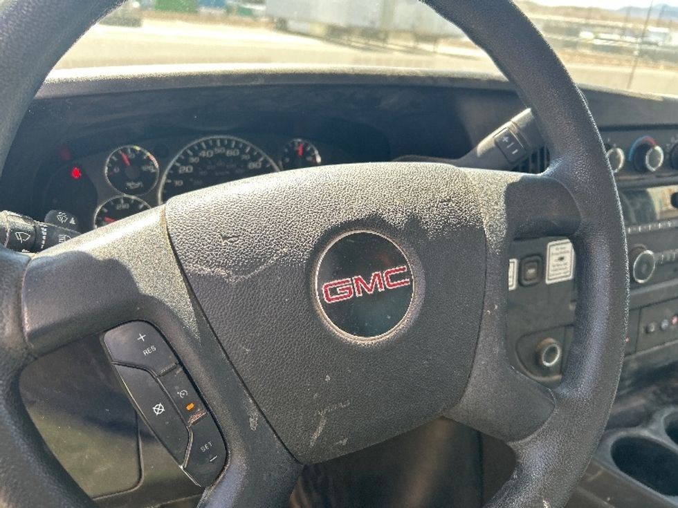 Light Duty Box Truck-Light and Medium Duty Trucks-GMC-2021-Savana G33903-Las Vegas-NV-102,886\n\t\tmiles-$ 27,500 - Image 13