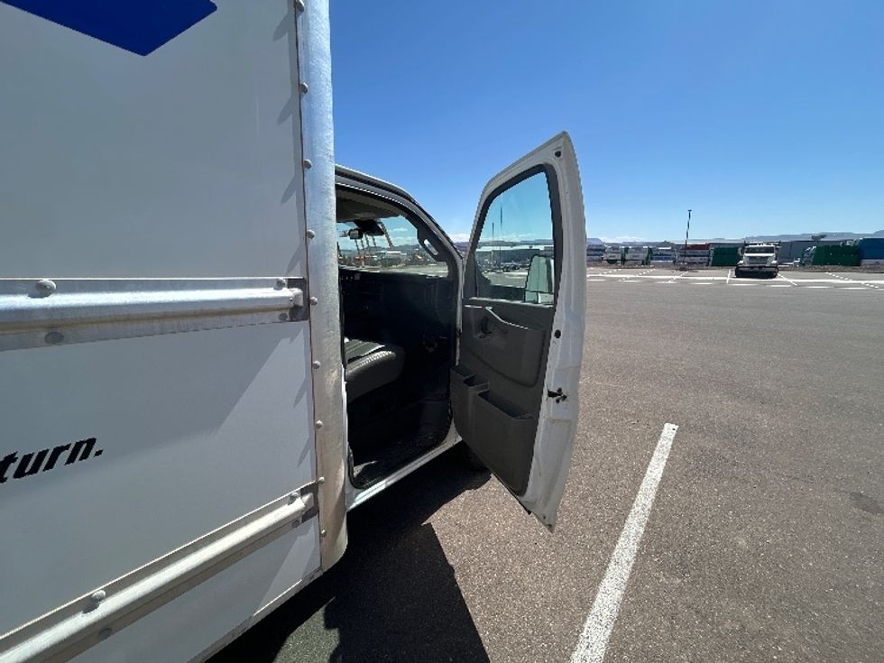Light Duty Box Truck-Light and Medium Duty Trucks-GMC-2021-Savana G33903-Las Vegas-NV-102,886\n\t\tmiles-$ 27,500 - Image 16