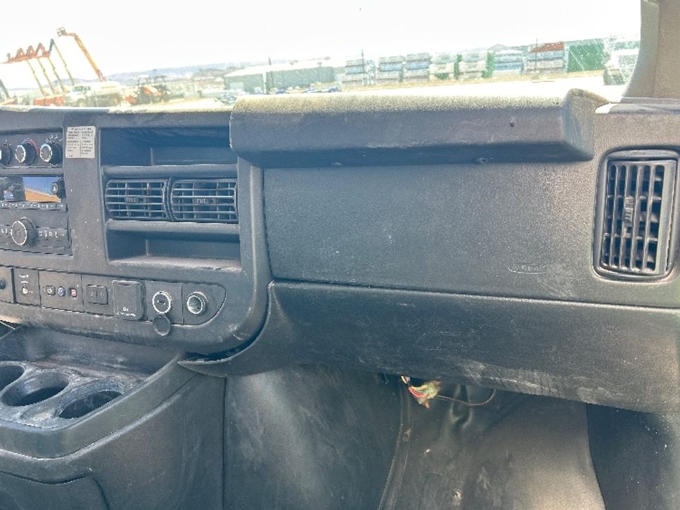 Light Duty Box Truck-Light and Medium Duty Trucks-GMC-2021-Savana G33903-Las Vegas-NV-102,886\n\t\tmiles-$ 27,500 - Image 17