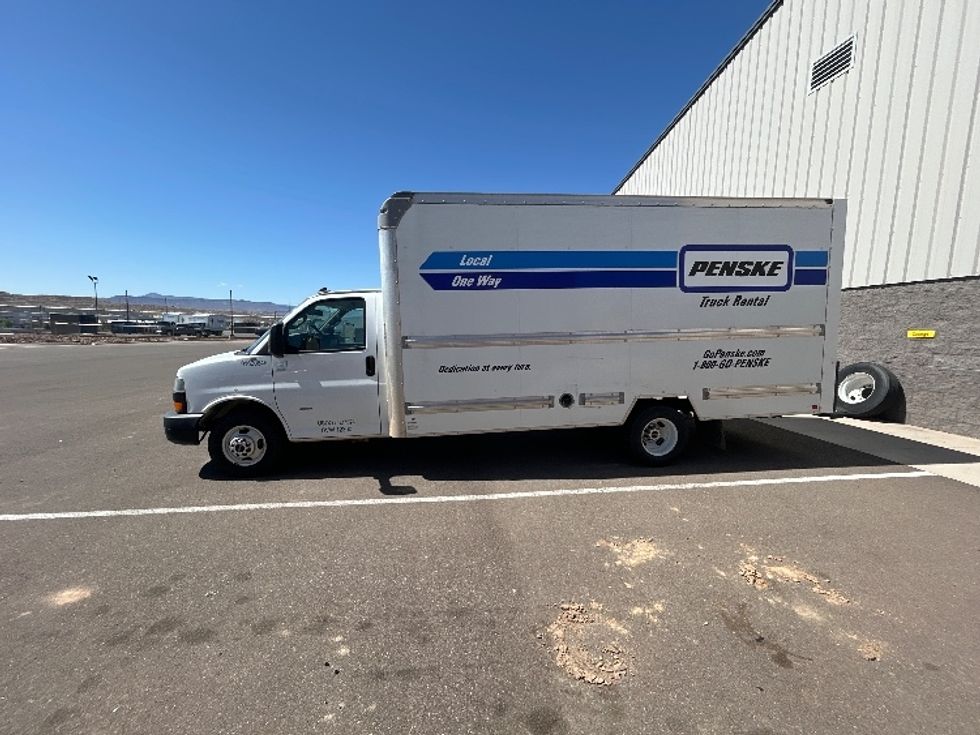 Light Duty Box Truck-Light and Medium Duty Trucks-GMC-2021-Savana G33903-Las Vegas-NV-102,886\n\t\tmiles-$ 27,500 - Image 4